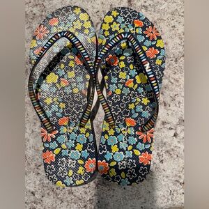 Vera Bradley Flip Flops Size 9-10